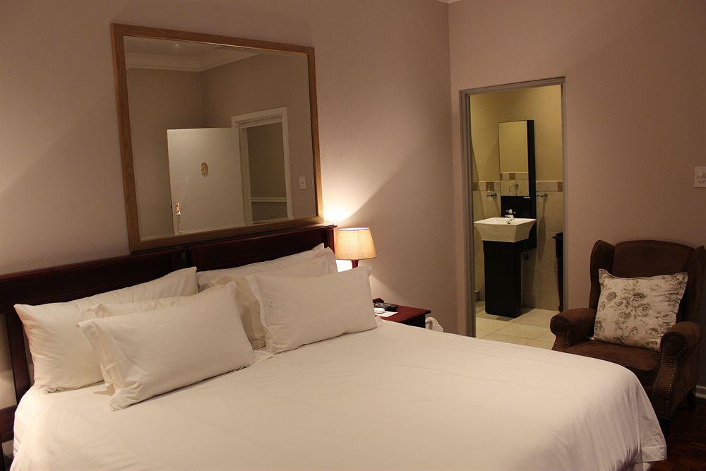 Nauntons Guest House & Wedding Venue Ледисмит Экстерьер фото