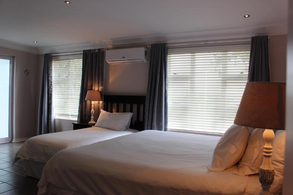Nauntons Guest House & Wedding Venue Ледисмит Номер фото