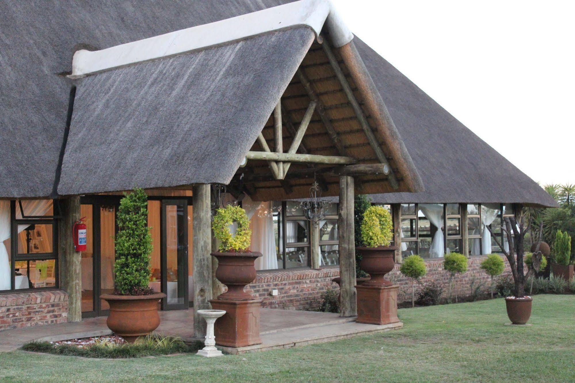 Nauntons Guest House & Wedding Venue Ледисмит Экстерьер фото
